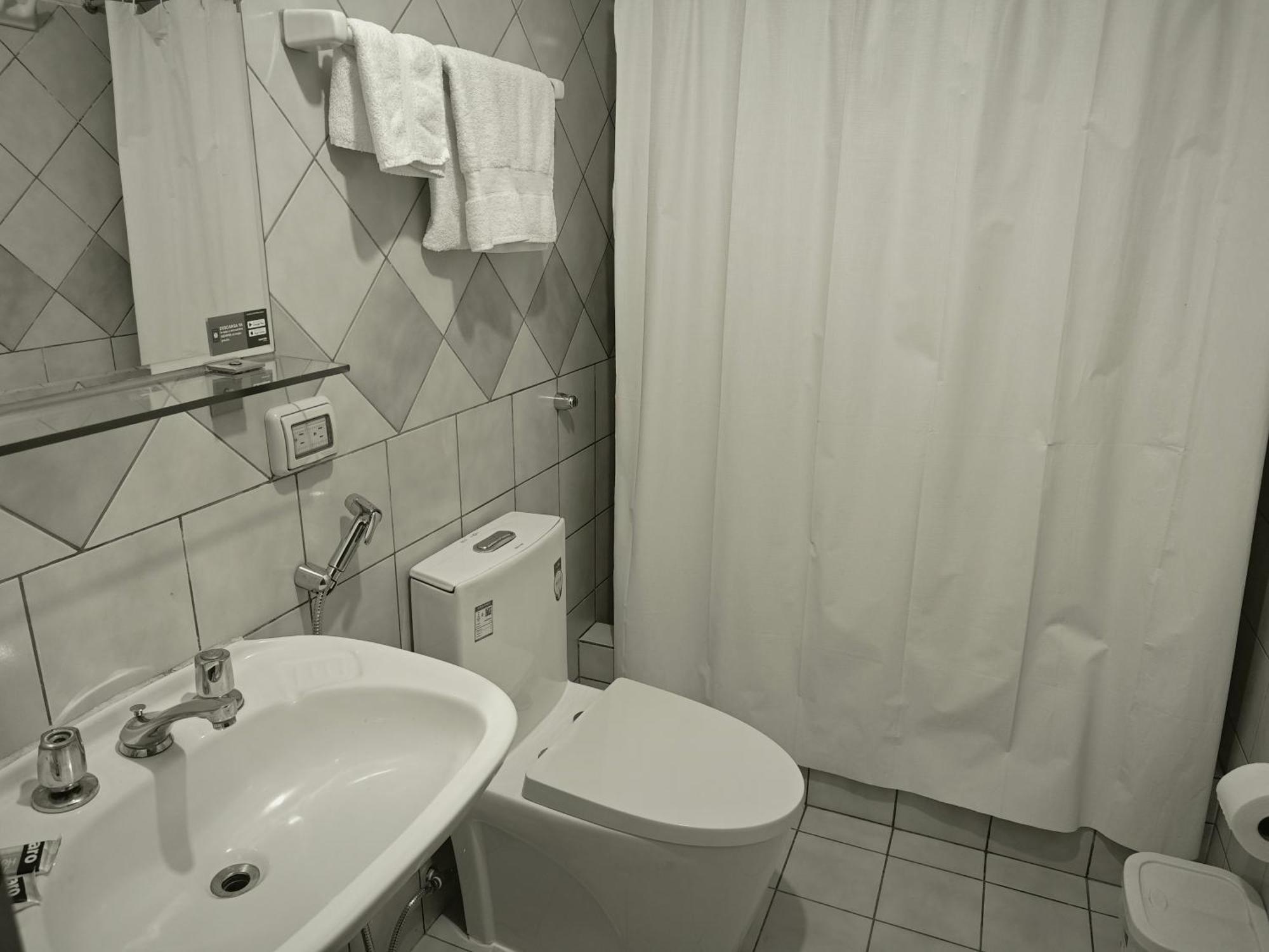 Hotel San Isidro Inn ليما الغرفة الصورة